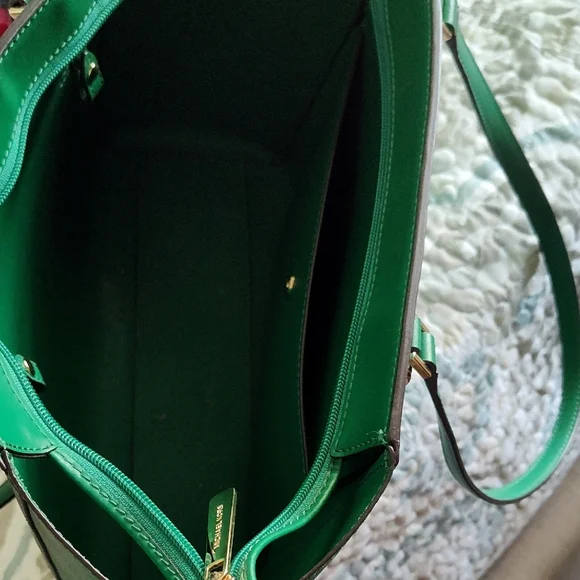 Michael Kors Vibrant Green Tote - Picture 3 of 5